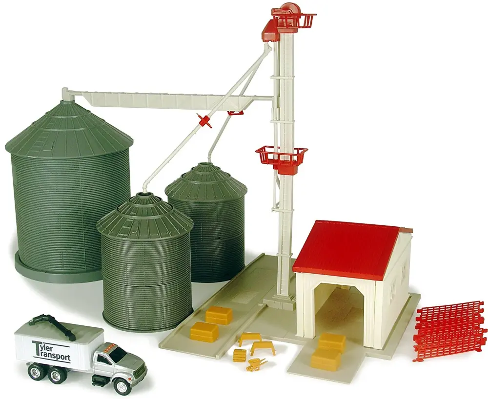 John Deere 12924 ERTL Farm Country Grain Feed Toy Playset 1:64 Ages 5+